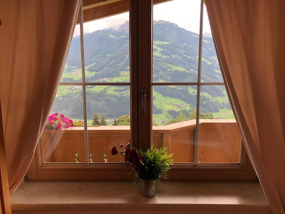 Ferienhaus Zillertal Panorama Blick Balkon Sauna Zellberg Exterior foto
