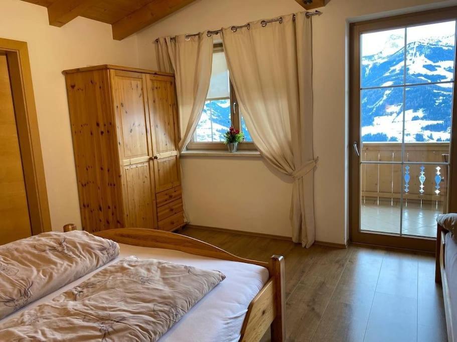 Ferienhaus Zillertal Panorama Blick Balkon Sauna Zellberg Exterior foto