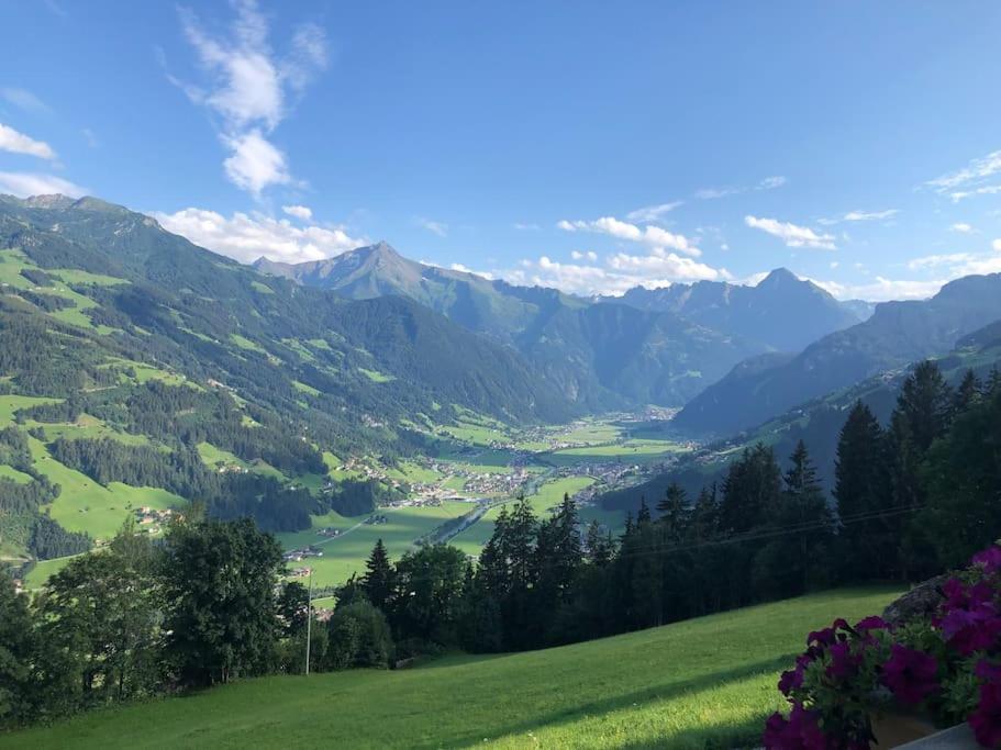 Ferienhaus Zillertal Panorama Blick Balkon Sauna Zellberg Exterior foto