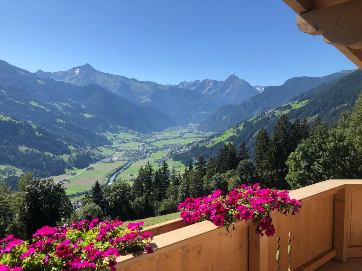 Ferienhaus Zillertal Panorama Blick Balkon Sauna Zellberg Exterior foto
