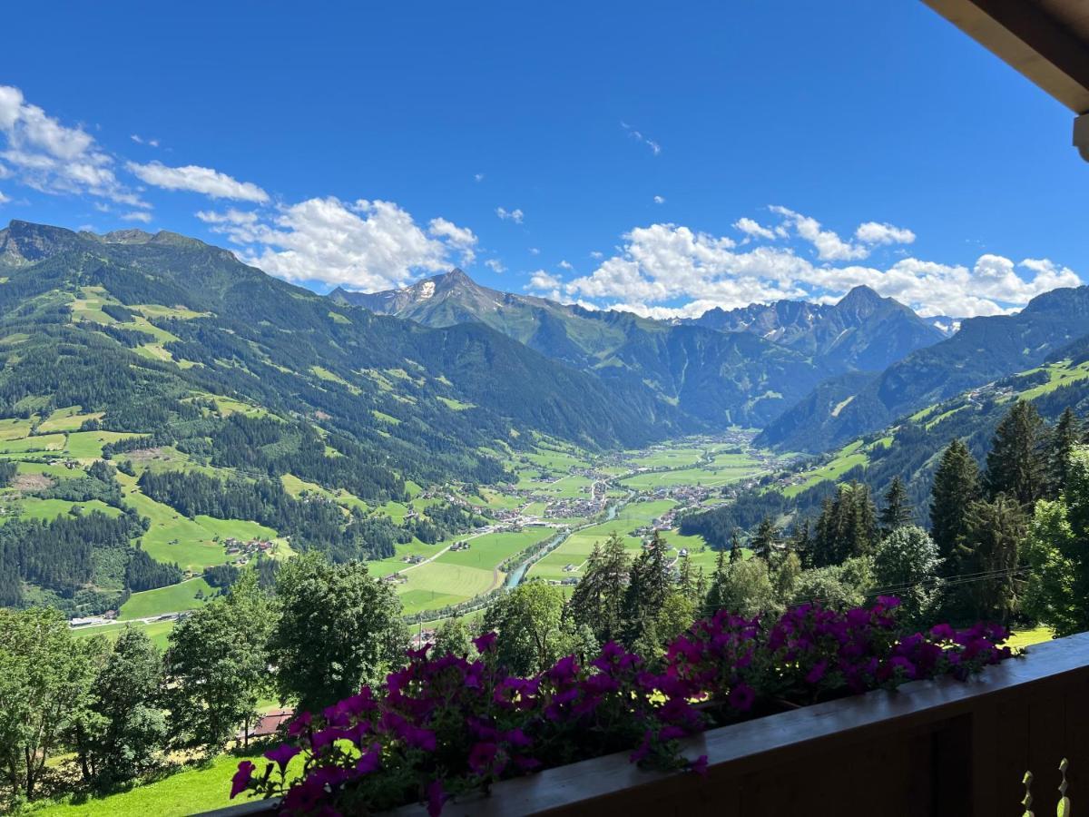 Ferienhaus Zillertal Panorama Blick Balkon Sauna Zellberg Exterior foto