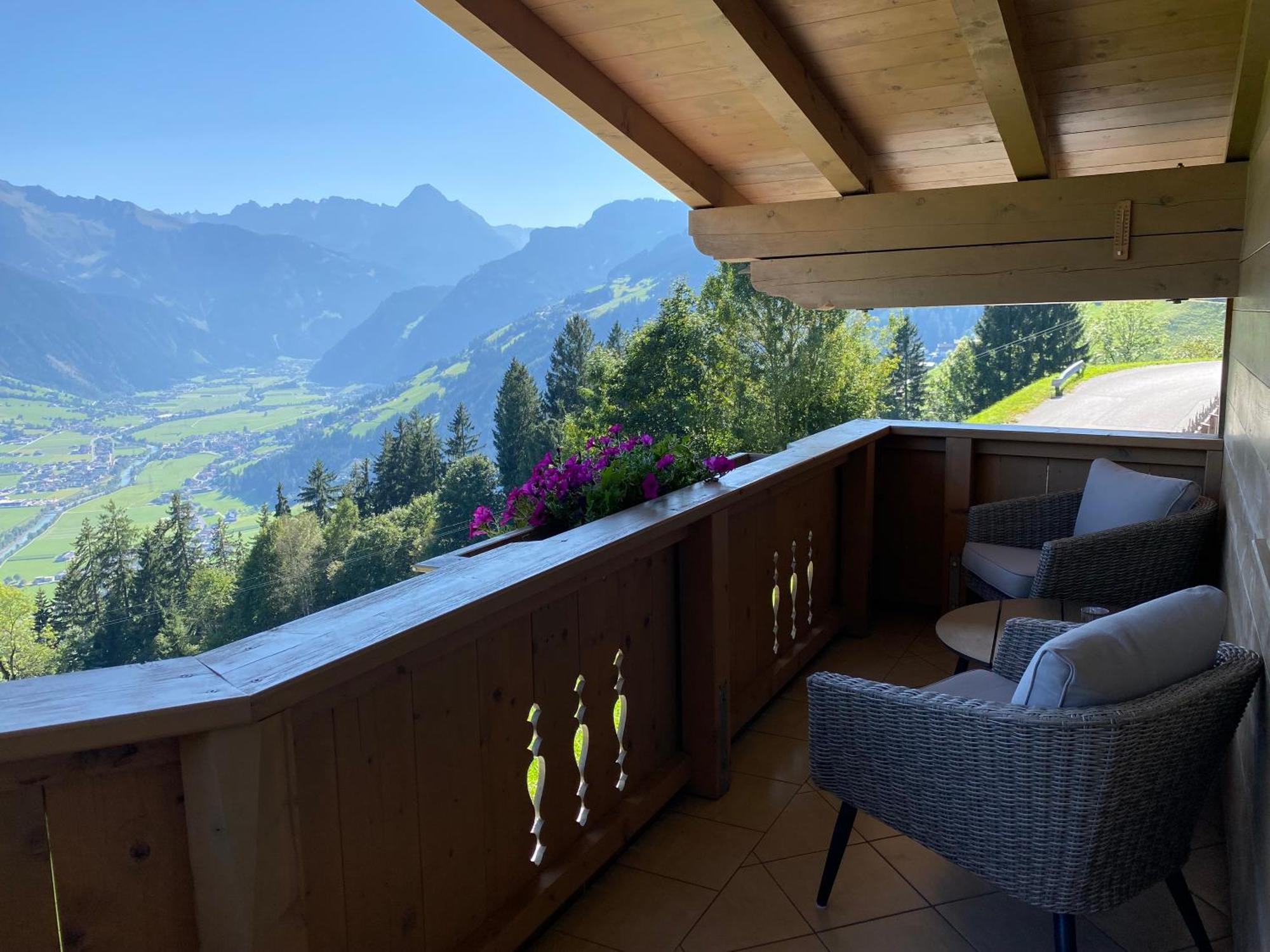 Ferienhaus Zillertal Panorama Blick Balkon Sauna Zellberg Exterior foto